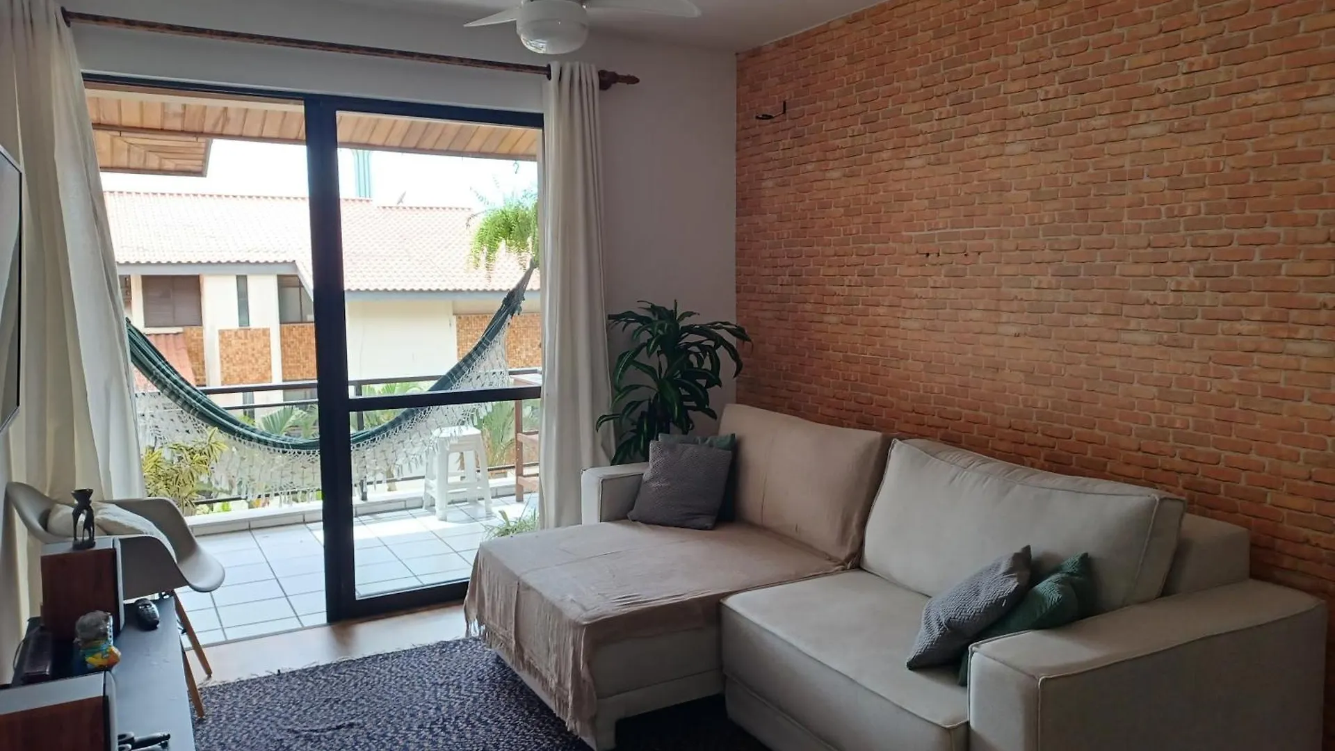 Apartamento Segurança e conforto na Praia Brava a 100 do mar - Condomínio Curimã Florianópolis Brasil
