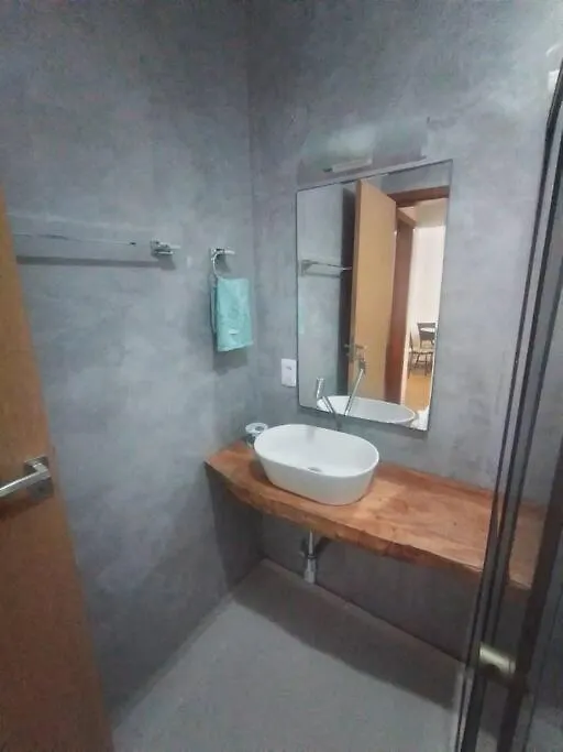 Seguranca E Conforto Na Praia Brava A 100 Do Mar - Condominio Curima Florianópolis 0*,